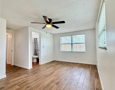 7201 Daggett Terrace - Photo Thumbnail 31