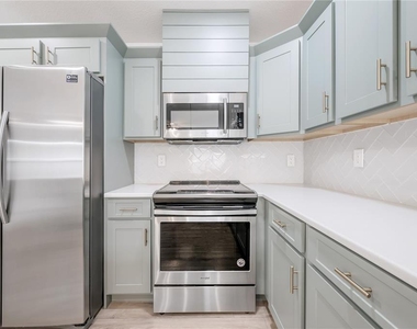 1508 E Jean Street - Photo Thumbnail 14