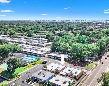 325 Sky Loch Drive W - Photo Thumbnail 37