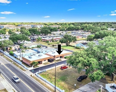 325 Sky Loch Drive W - Photo Thumbnail 35