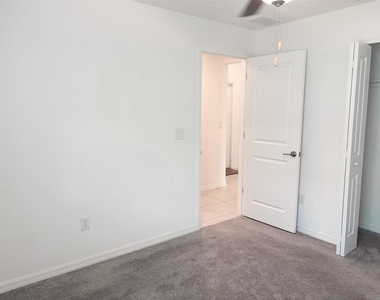 5487 Blue Azure Drive - Photo Thumbnail 16