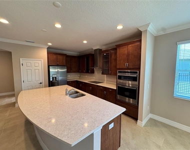 345 Villa Corte Drive - Photo Thumbnail 21