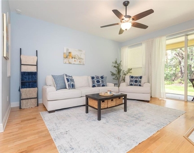 1050 Starkey Road - Photo Thumbnail 13