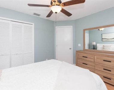 1050 Starkey Road - Photo Thumbnail 21