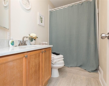 1050 Starkey Road - Photo Thumbnail 25