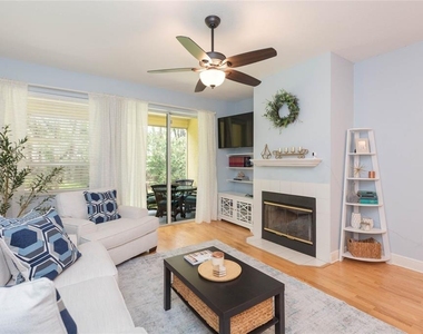 1050 Starkey Road - Photo Thumbnail 14