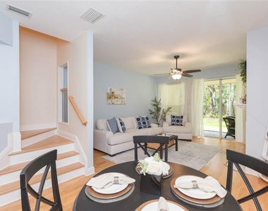 1050 Starkey Road - Photo Thumbnail 12