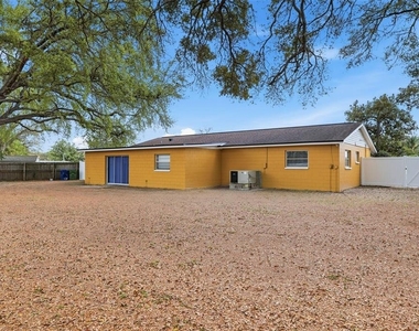 2327 W Knollwood Place - Photo Thumbnail 35