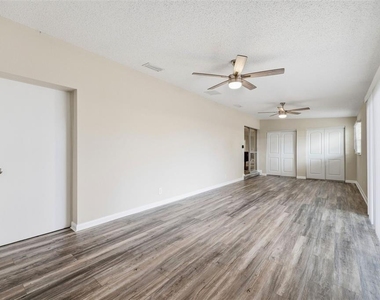 2327 W Knollwood Place - Photo Thumbnail 30