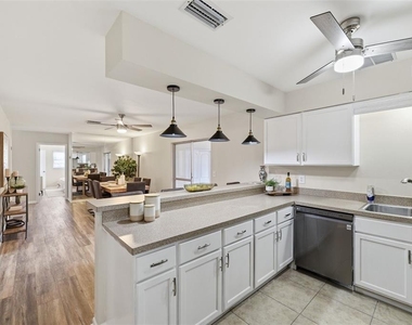 2327 W Knollwood Place - Photo Thumbnail 18