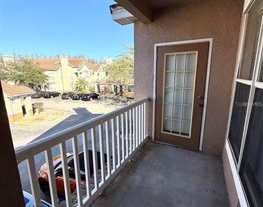 10446 Villa View Circle - Photo Thumbnail 18