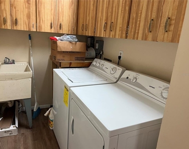 2225 Lark Circle W - Photo Thumbnail 13