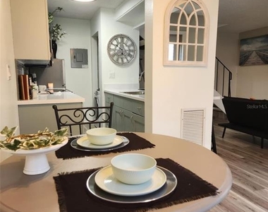 1833 Bough Avenue - Photo Thumbnail 3
