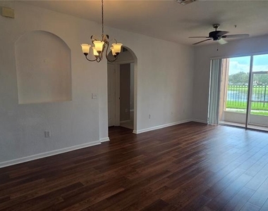 6240 Contessa Drive - Photo Thumbnail 7