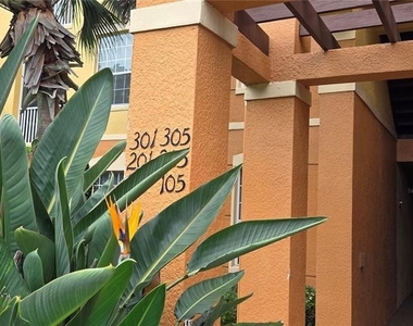 6240 Contessa Drive - Photo Thumbnail 3