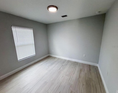 8615 Agate Street - Photo Thumbnail 6
