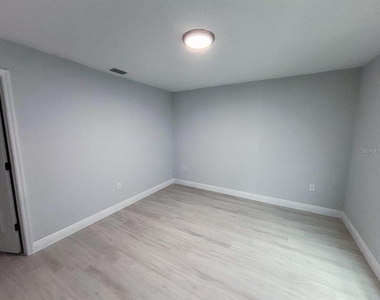 8615 Agate Street - Photo Thumbnail 5