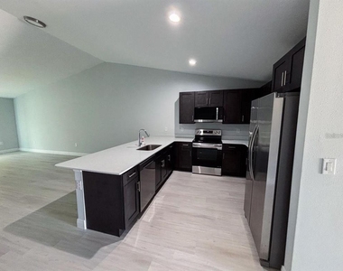 8615 Agate Street - Photo Thumbnail 2