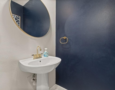 11193 Hanlon Terrace Alley - Photo Thumbnail 11