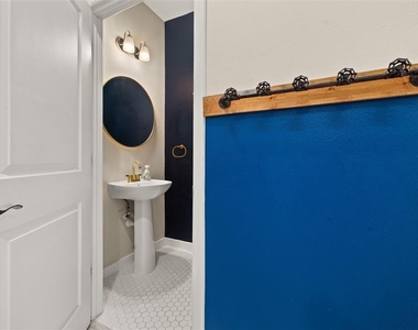 11193 Hanlon Terrace Alley - Photo Thumbnail 10