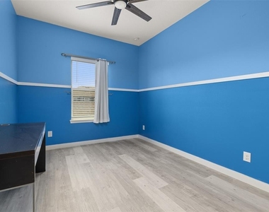 11193 Hanlon Terrace Alley - Photo Thumbnail 36