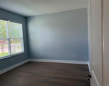 34128 Evergreen Hill Court - Photo Thumbnail 3