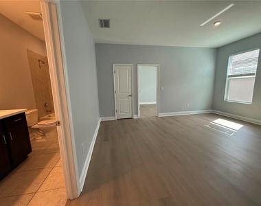 34128 Evergreen Hill Court - Photo Thumbnail 21