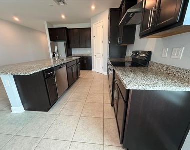34128 Evergreen Hill Court - Photo Thumbnail 9