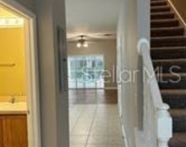 1705 Retreat Circle - Photo Thumbnail 4