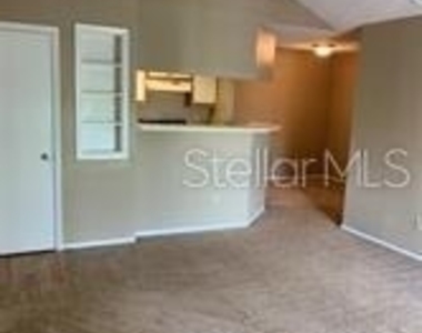 236 Afton Square - Photo Thumbnail 4