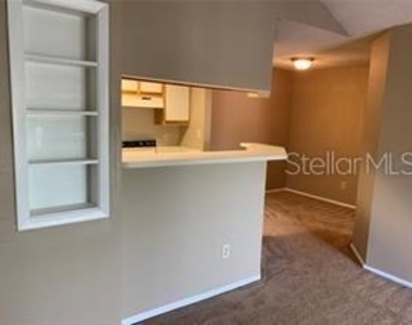 236 Afton Square - Photo Thumbnail 11