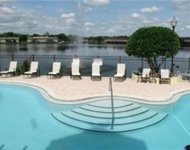 236 Afton Square - Photo Thumbnail 21