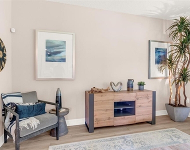 2729 Sanctuary Drive - Photo Thumbnail 10