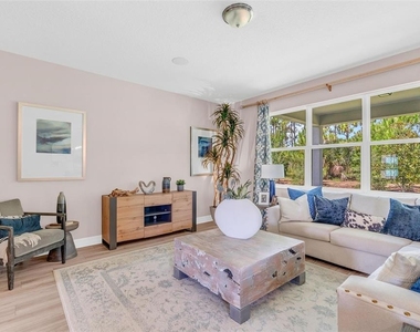 2729 Sanctuary Drive - Photo Thumbnail 8
