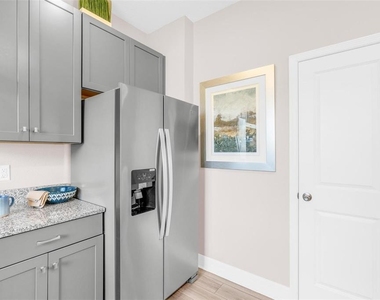 2729 Sanctuary Drive - Photo Thumbnail 6