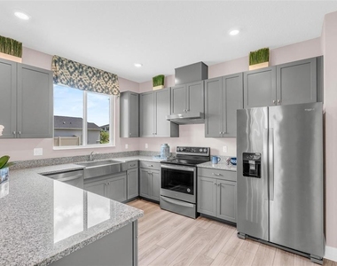 2729 Sanctuary Drive - Photo Thumbnail 7