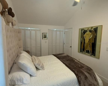 305 Mary Avenue - Photo Thumbnail 6