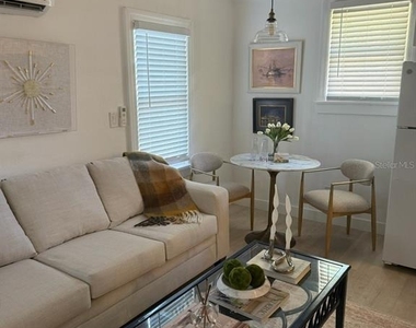305 Mary Avenue - Photo Thumbnail 3
