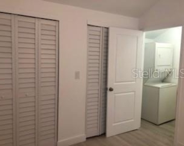 305 Mary Avenue - Photo Thumbnail 8
