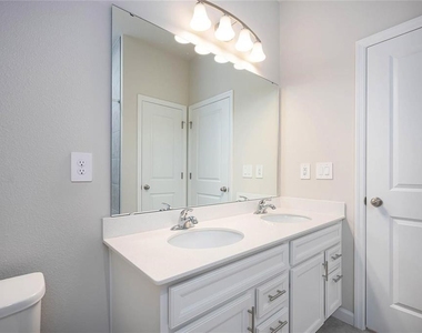16873 Castoro Drive - Photo Thumbnail 11