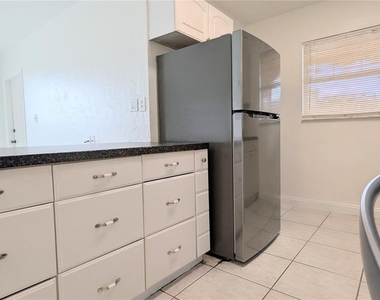 21298 Percy Avenue - Photo Thumbnail 14