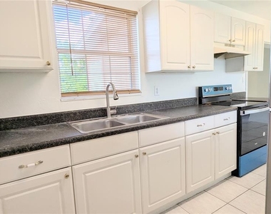 21298 Percy Avenue - Photo Thumbnail 15