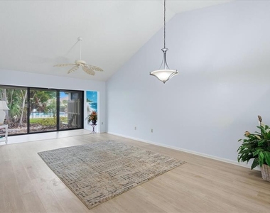 5350 Myrtle - Photo Thumbnail 9