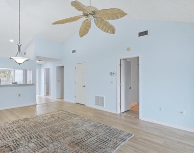 5350 Myrtle - Photo Thumbnail 14