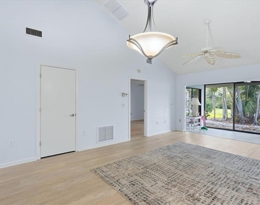 5350 Myrtle - Photo Thumbnail 10