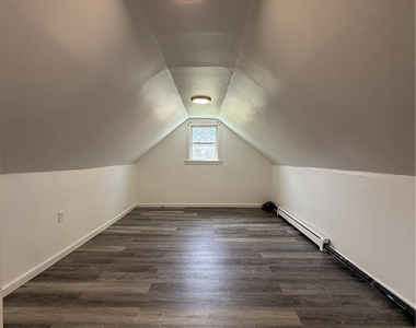 243 Stanton Street - Photo Thumbnail 9