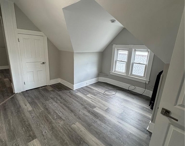 81 Dana Street - Photo Thumbnail 4