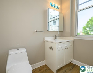 1012 2nd Street - Photo Thumbnail 24