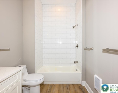 1012 2nd Street - Photo Thumbnail 23