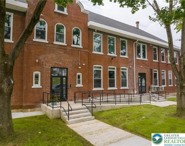 1012 2nd Street - Photo Thumbnail 29